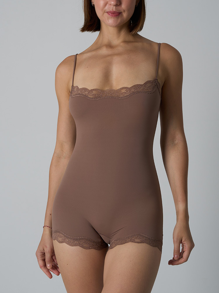 Romper met kanten biesjes – Ul - Sewing Nylon recensie en prijs